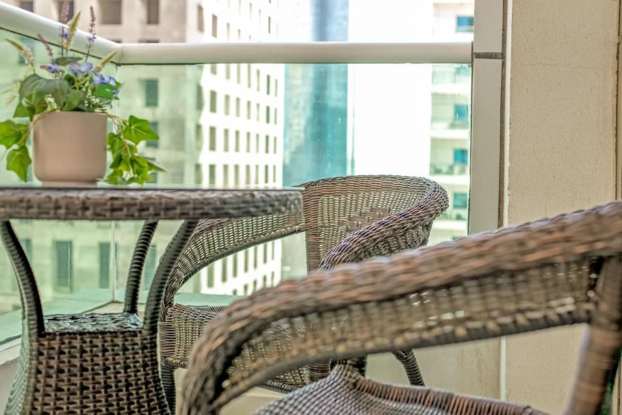 Classic 1Br In Marina Pinnacle Tower, Dubai Marina Apartment